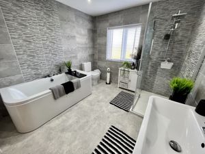 Bath & Shower Room- click for photo gallery